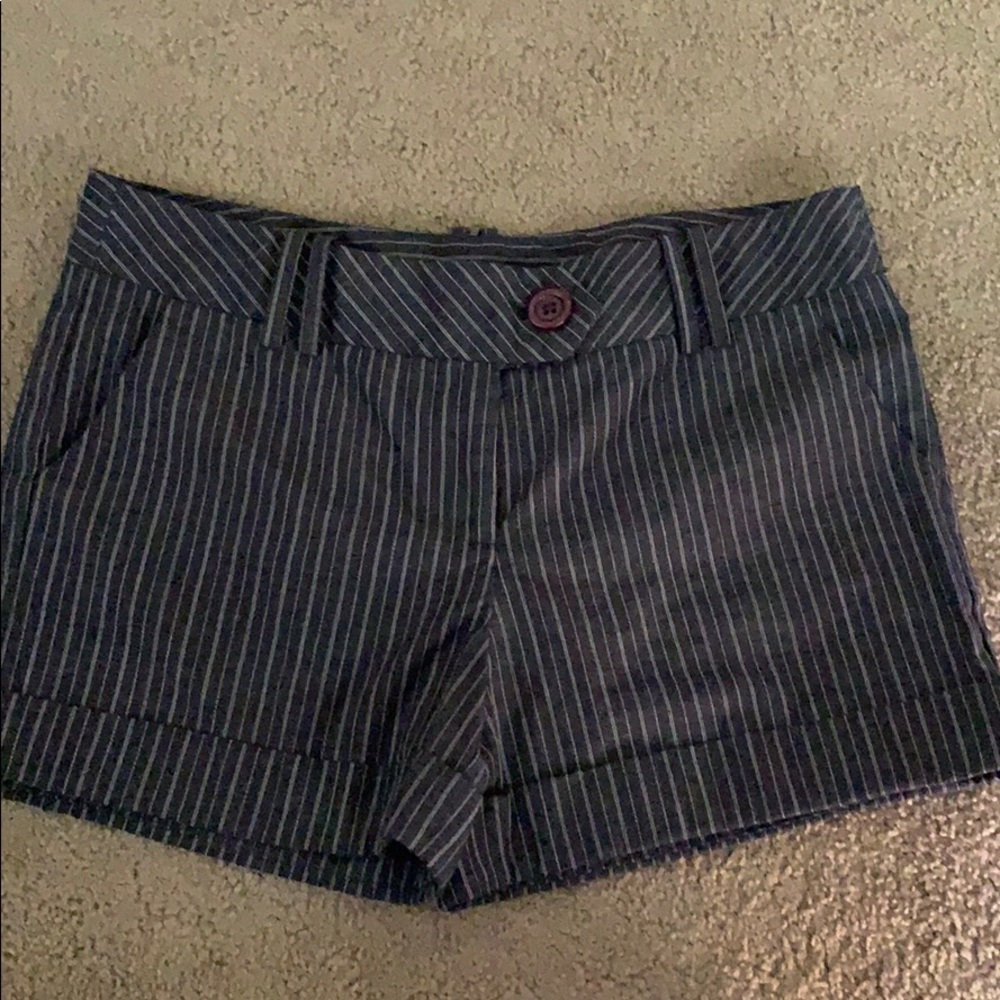 Papaya shorts